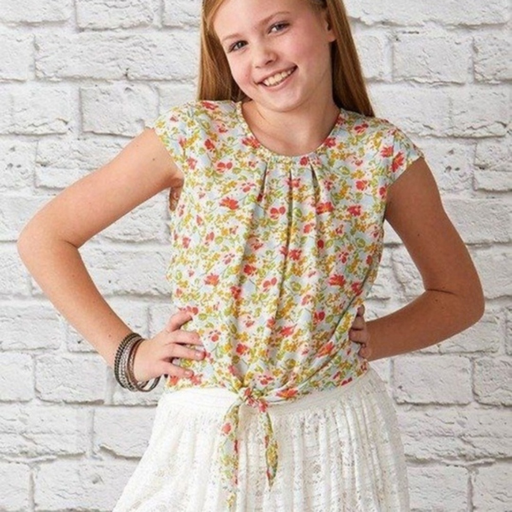 435 by Matilda Jane Hello Lovely Good Luck Top 12